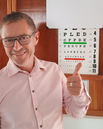 Doctor David Colmenares Doctor David Colmenares Optometra y Especialista en lentes de contacto